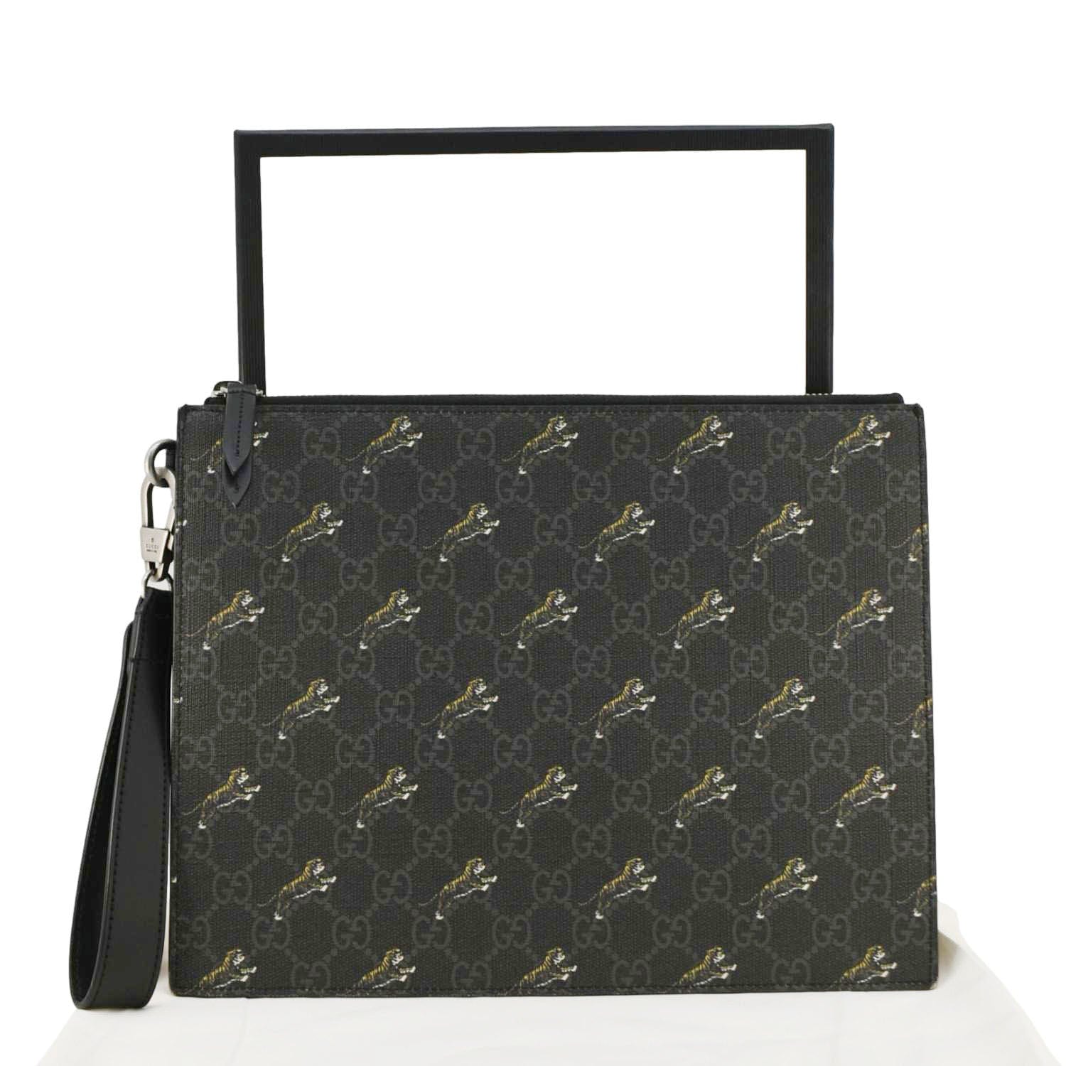 GUCCI Tiger Print Gucci Supreme Canvas Clutch Bag Black 575136
