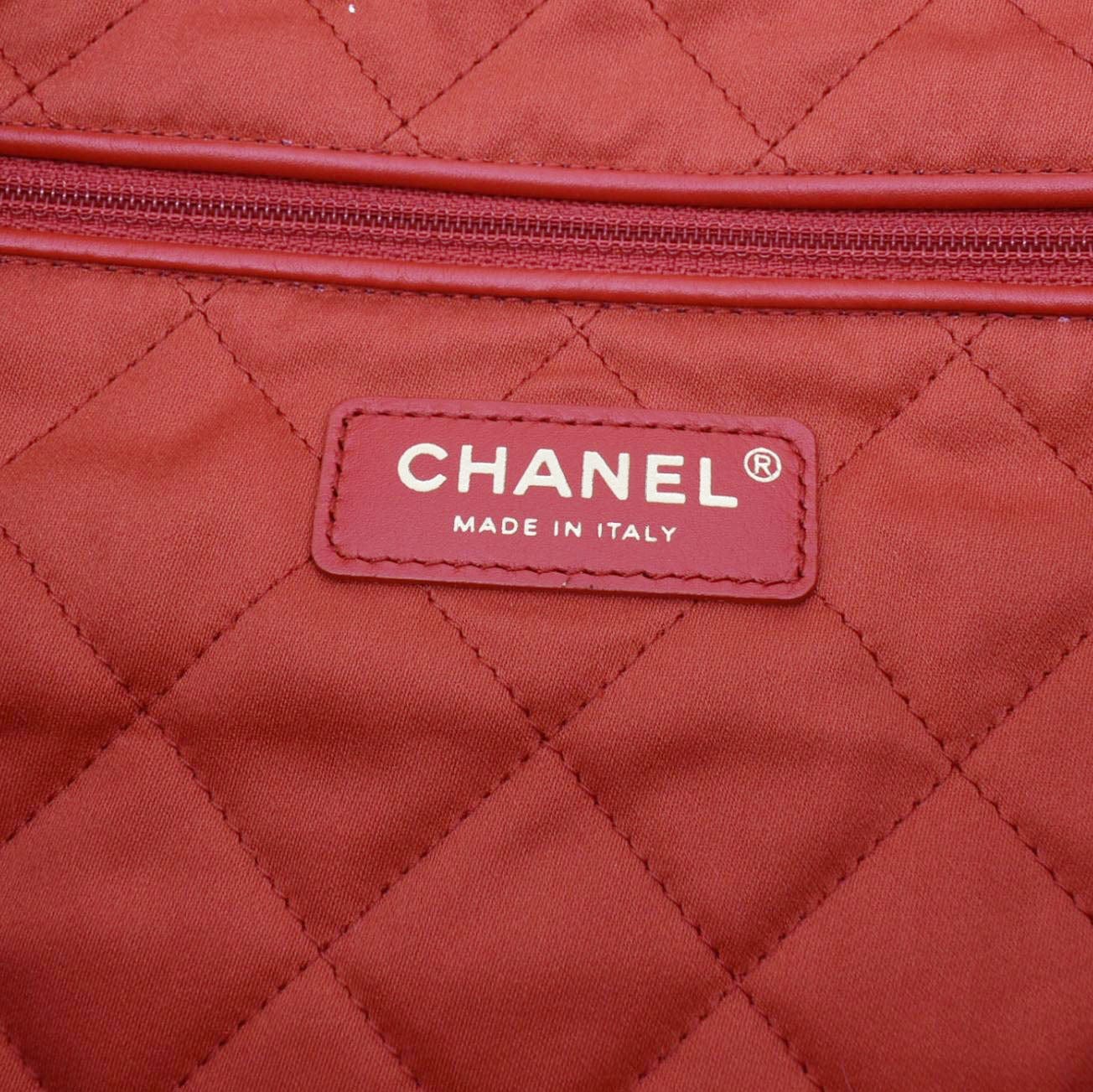 Chanel 22 Large Shiny Calfskin Quilted Leather Tote Bag Red
