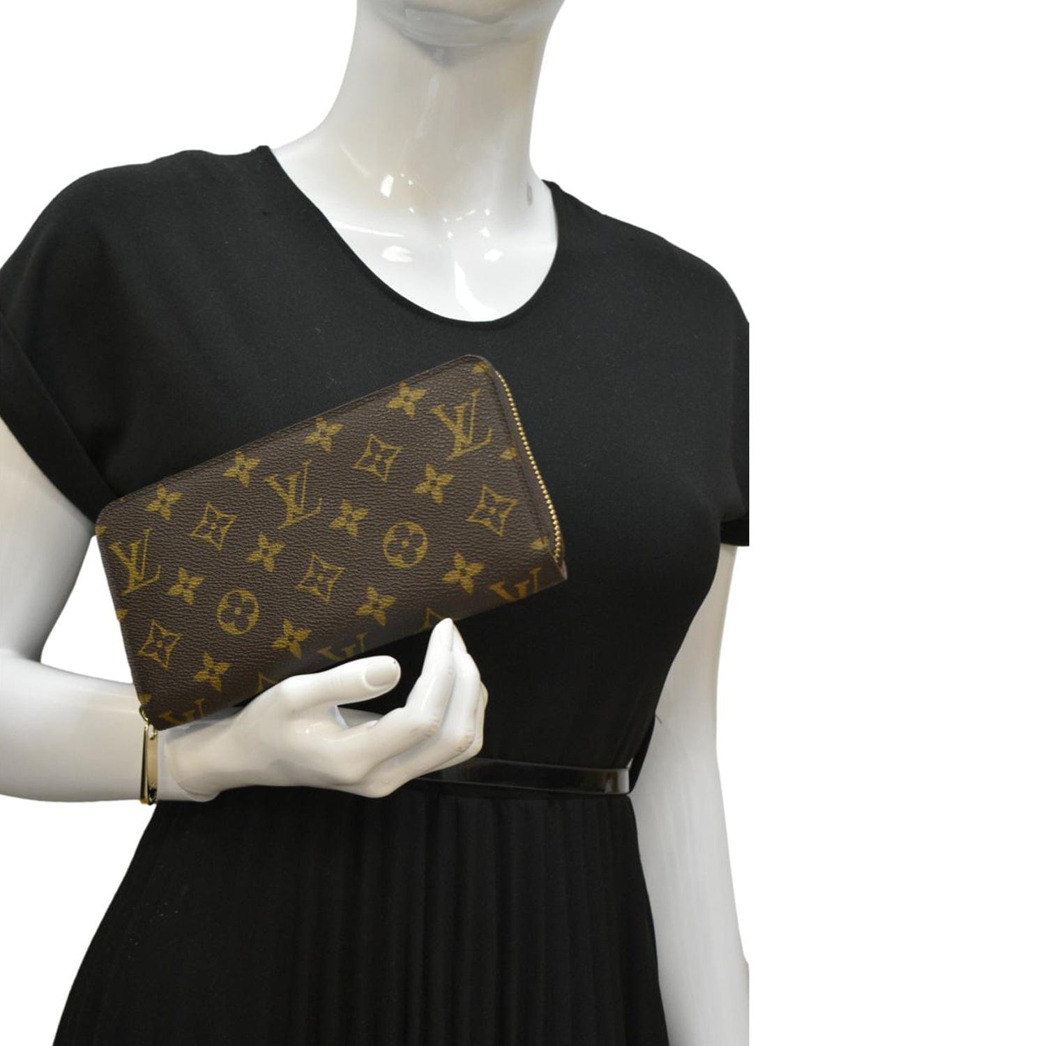 LOUIS VUITTON Monogram Canvas Zippy Wallet Brown