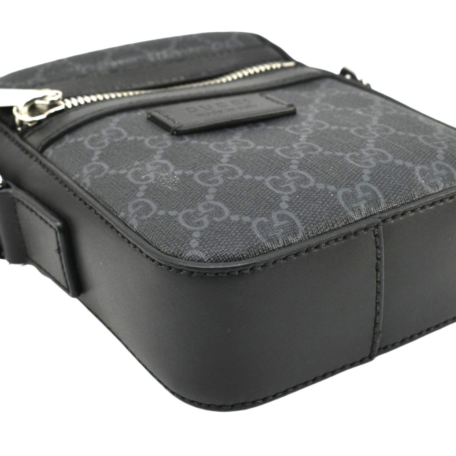 GUCCI Gucci Supreme Canvas Web Messenger Bag Black 598103
