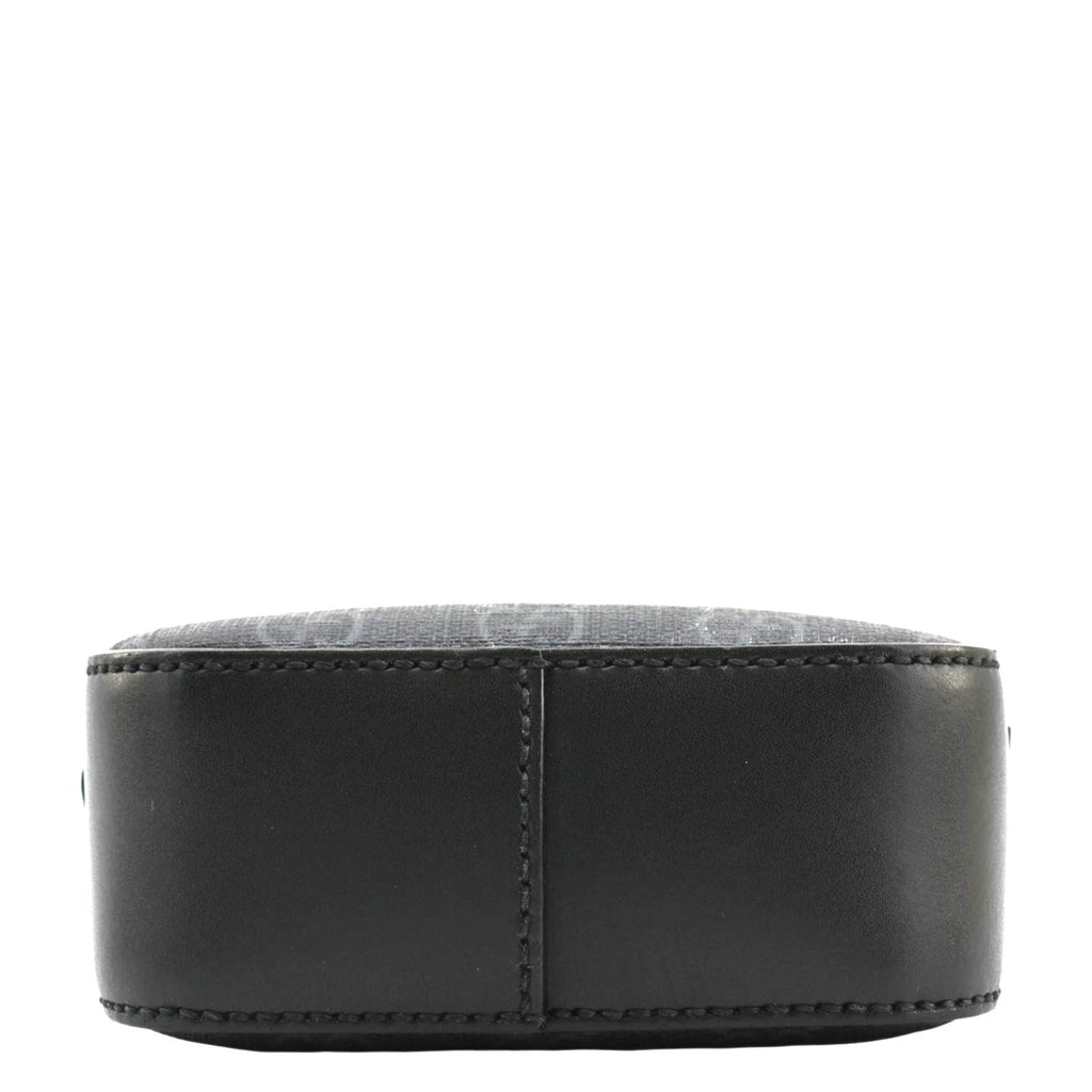 GUCCI Gucci Supreme Canvas Web Messenger Bag Black 598103