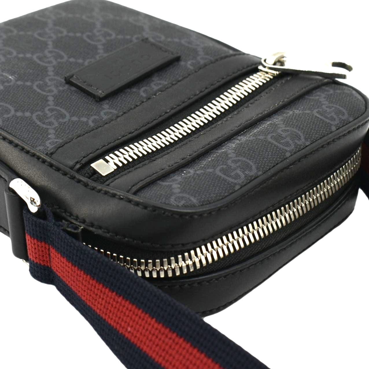 GUCCI Gucci Supreme Canvas Web Messenger Bag Black 598103