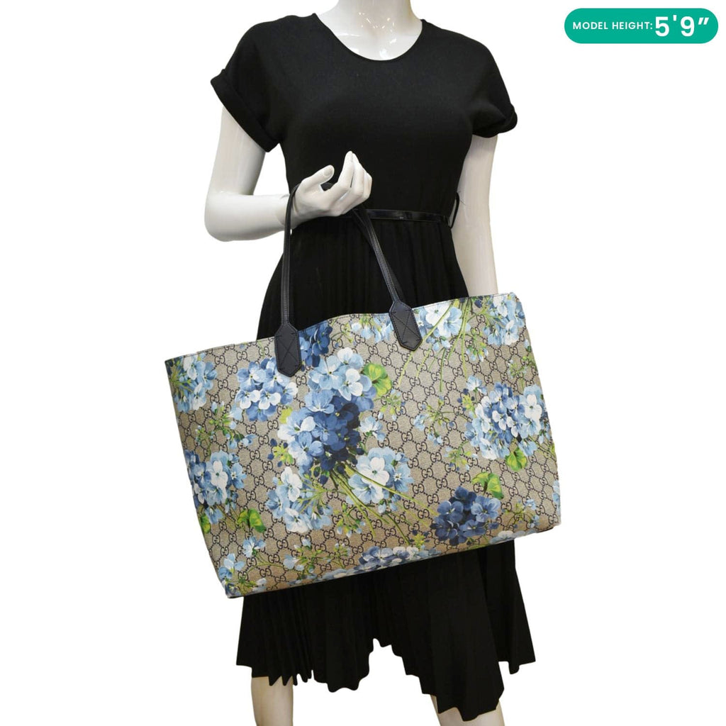 GUCCI Gucci Supreme Monogram Blooms Large Reversible Tote Beige DD18809