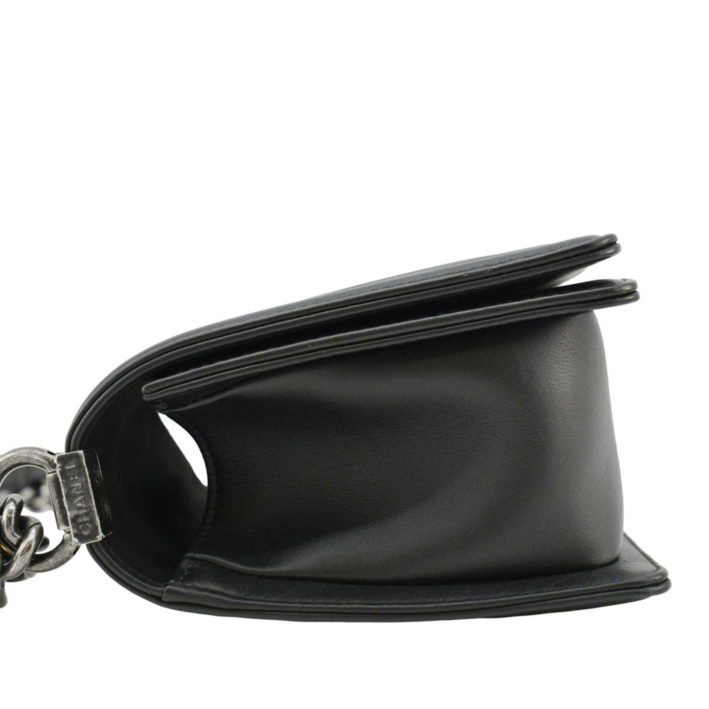 Chanel Boy Flap Medium Quilted Leather Shoulder Bag Black