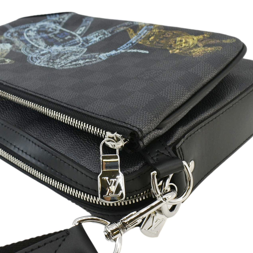 LOUIS VUITTON Trio Damier Graphite Wild Animals Messenger Bag Black