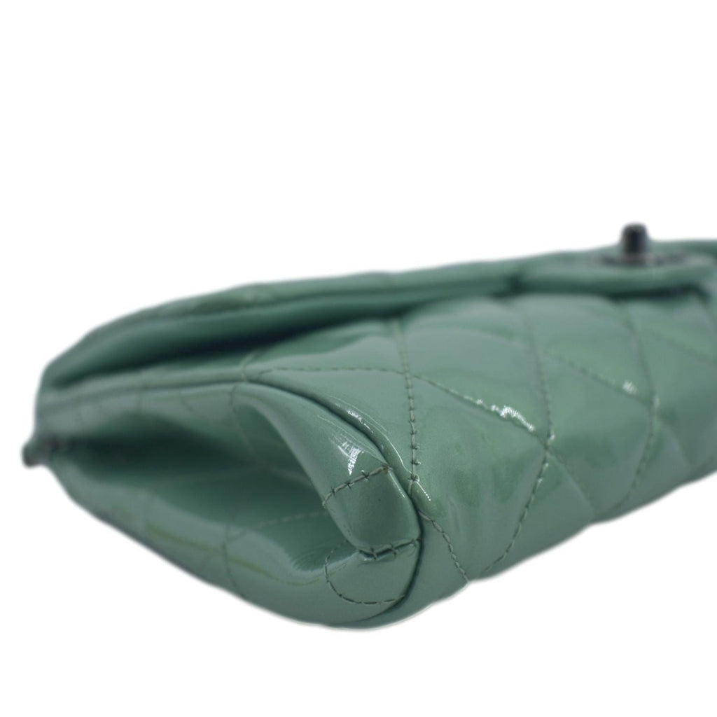 Chanel Flap Quilted Patent Leather Shoulder Bag Green