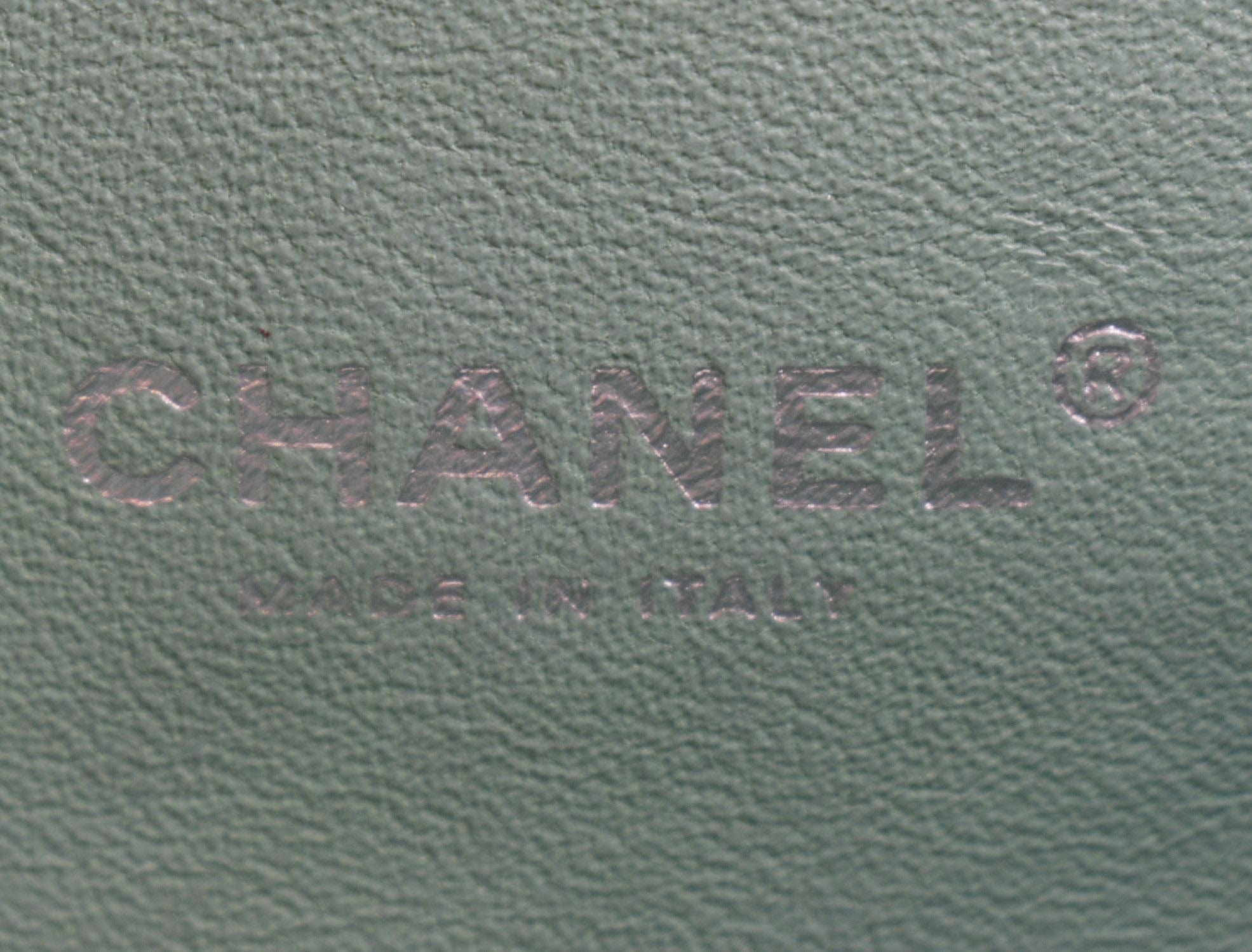 Chanel Flap Quilted Patent Leather Shoulder Bag Green