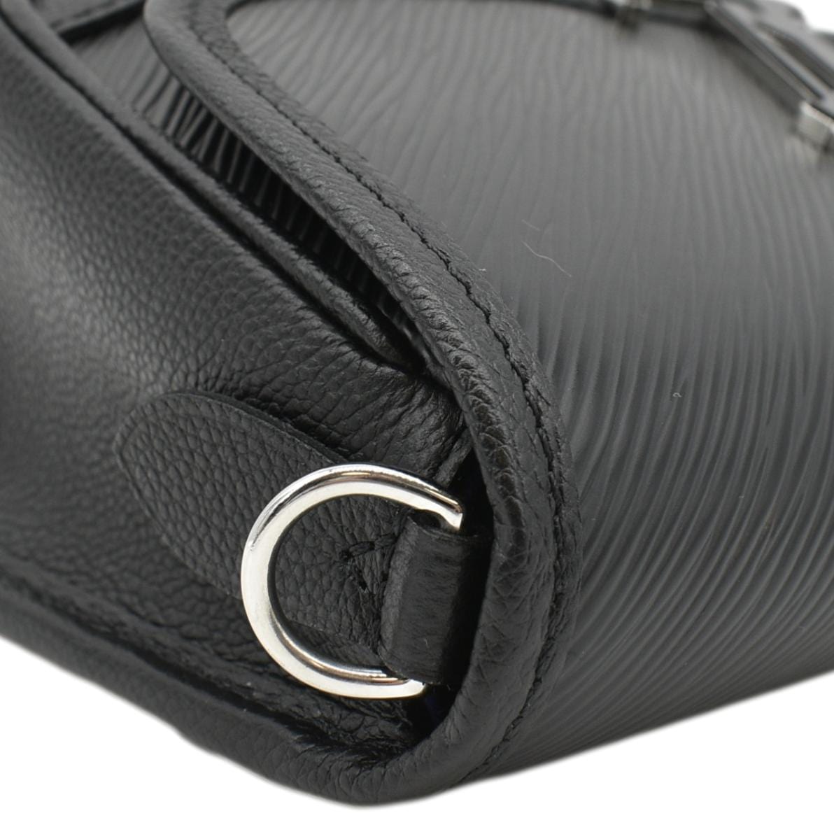 LOUIS VUITTON Buci Epi Grained Leather Shoulder Bag Black