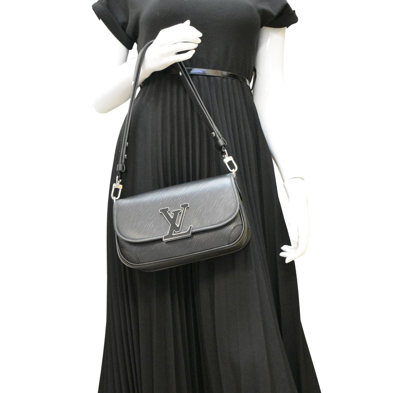 LOUIS VUITTON Buci Epi Grained Leather Shoulder Bag Black
