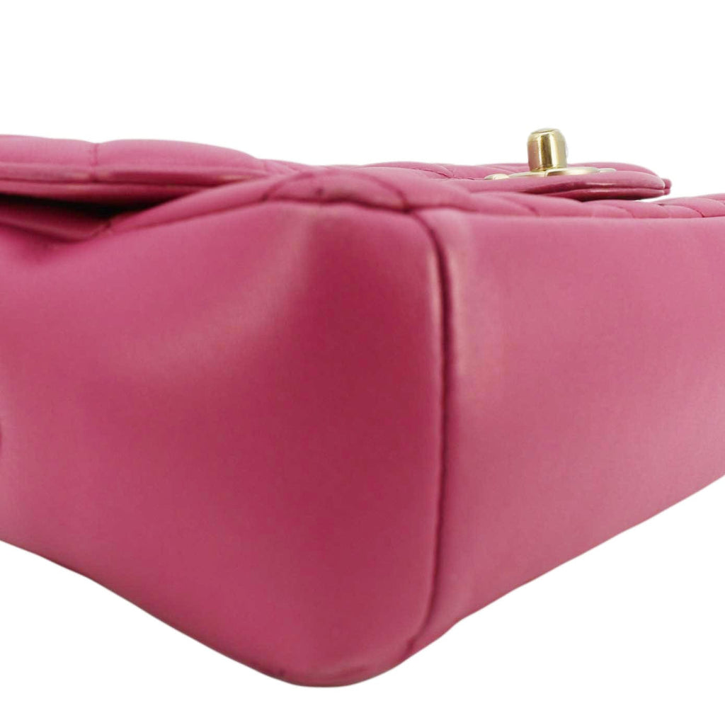 Chanel Chic Flap Quilted Lambskin Leather Crossbody Bag Pink