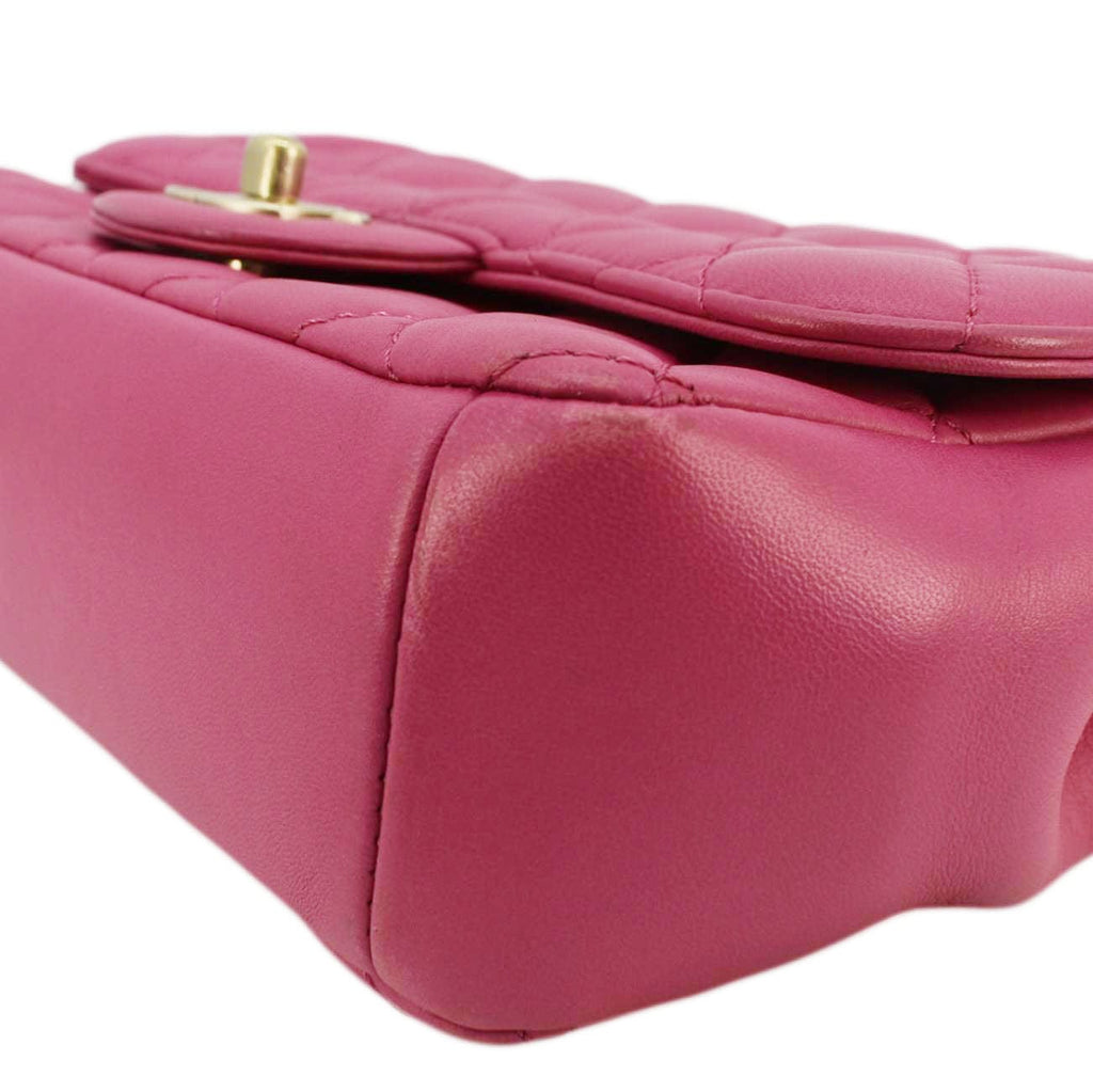 Chanel Chic Flap Quilted Lambskin Leather Crossbody Bag Pink