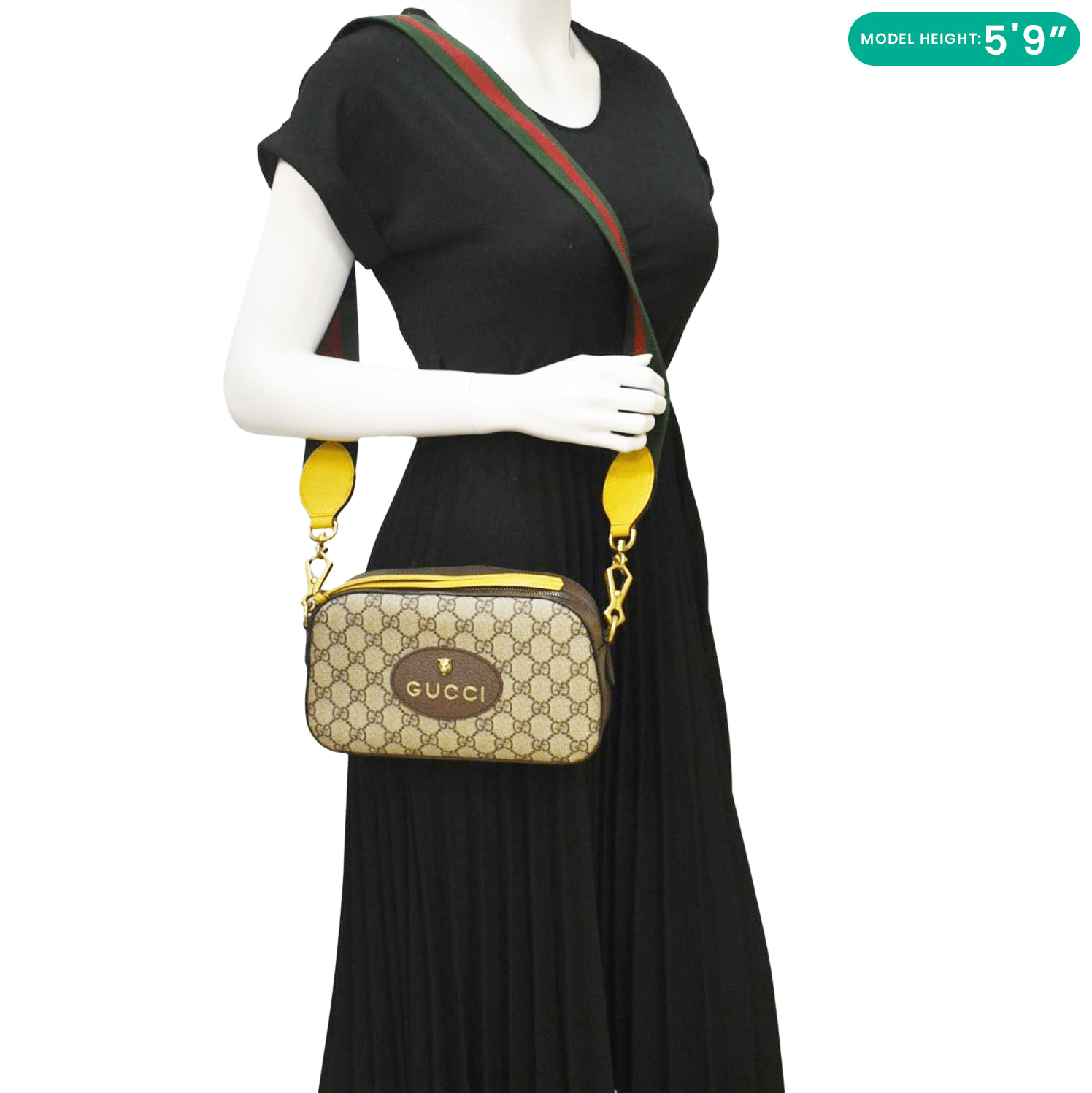 GUCCI Neo  Gucci Supreme Canvas Messenger Bag Beige 476466