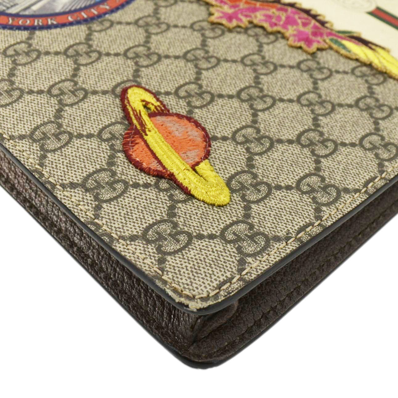 GUCCI  Courrier Web Gucci Canvas Messenger Bag Beige 474083