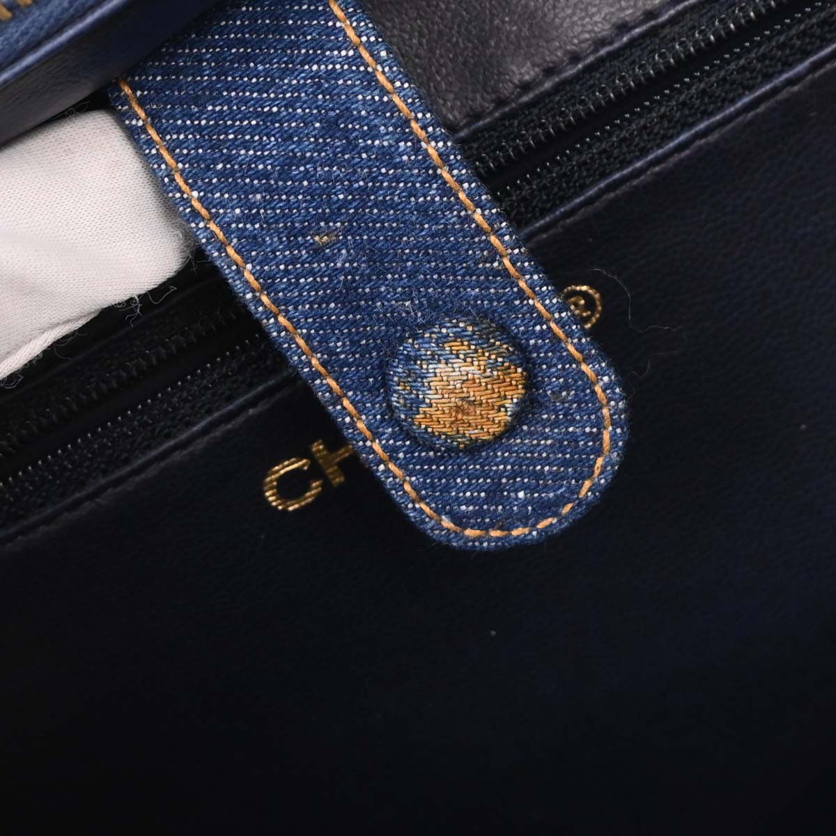 Chanel 1996-1997 Timeless Lunch Box Vanity 24