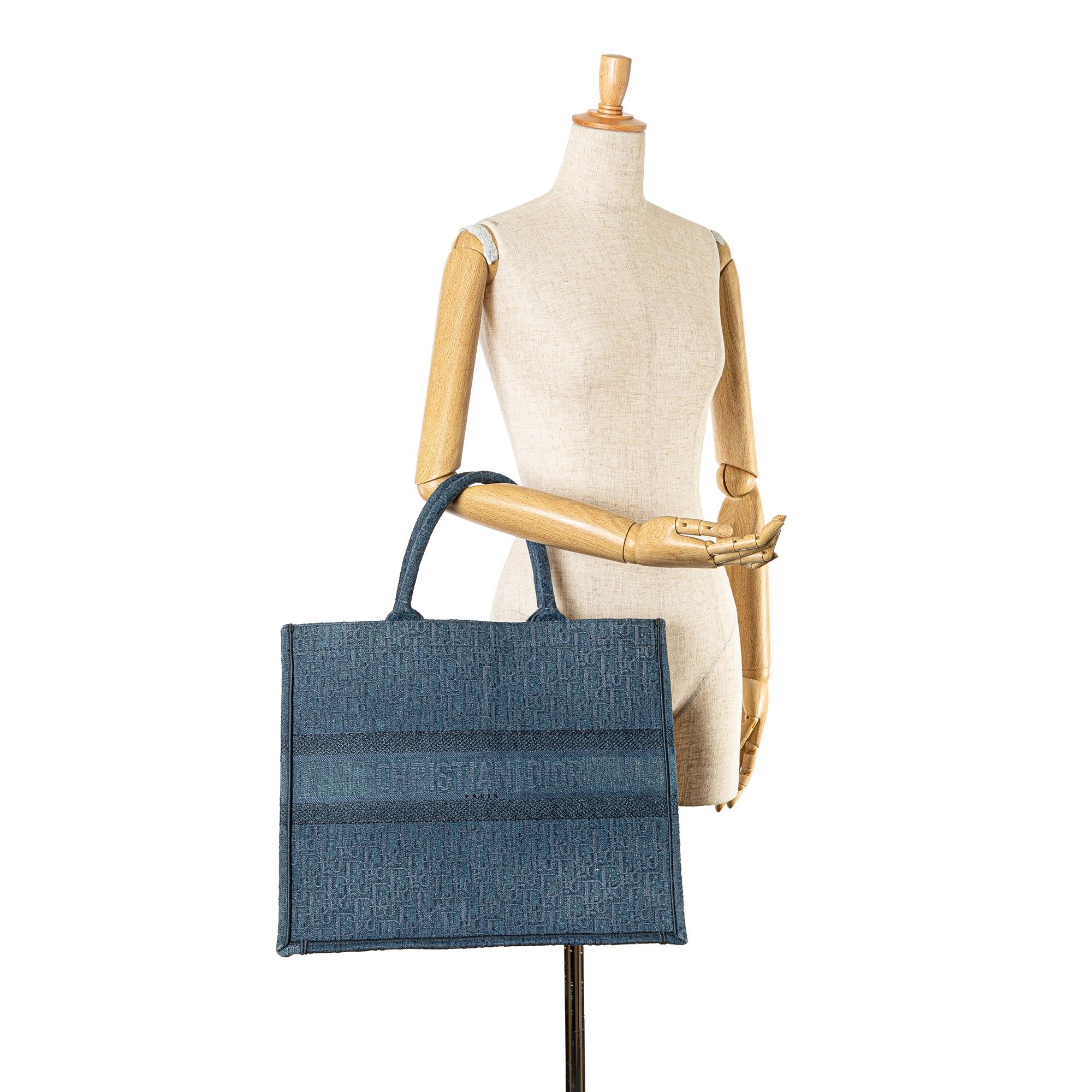 Dior Large Oblique Denim Book Tote (SHG-2aRetf)