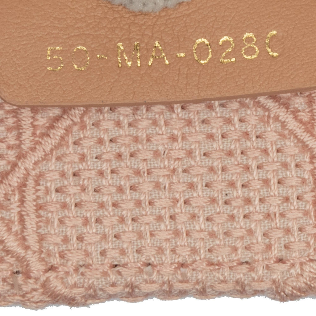 Dior Medium Cannage Embroidered Book Tote (SHG-zxt0CB)