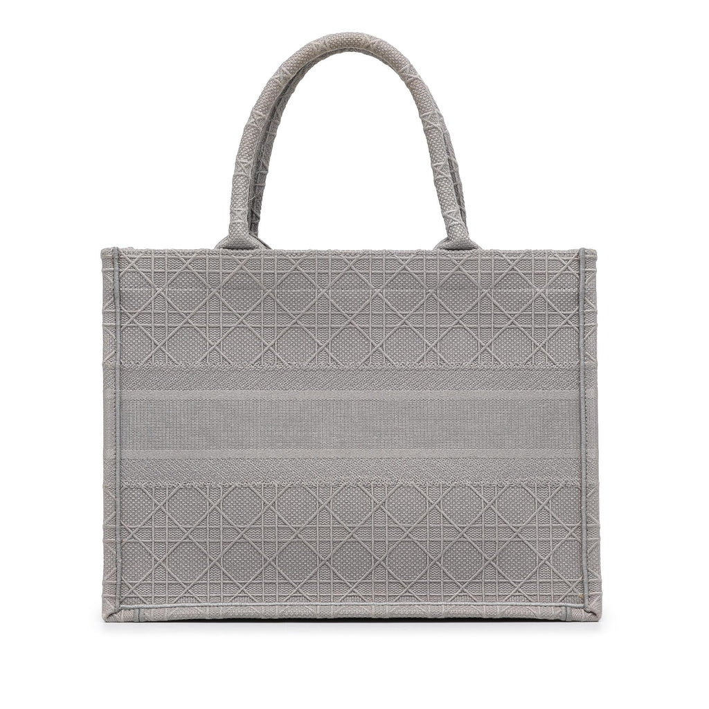 Dior Medium Cannage Embroidered Book Tote (SHG-8YiPXv)