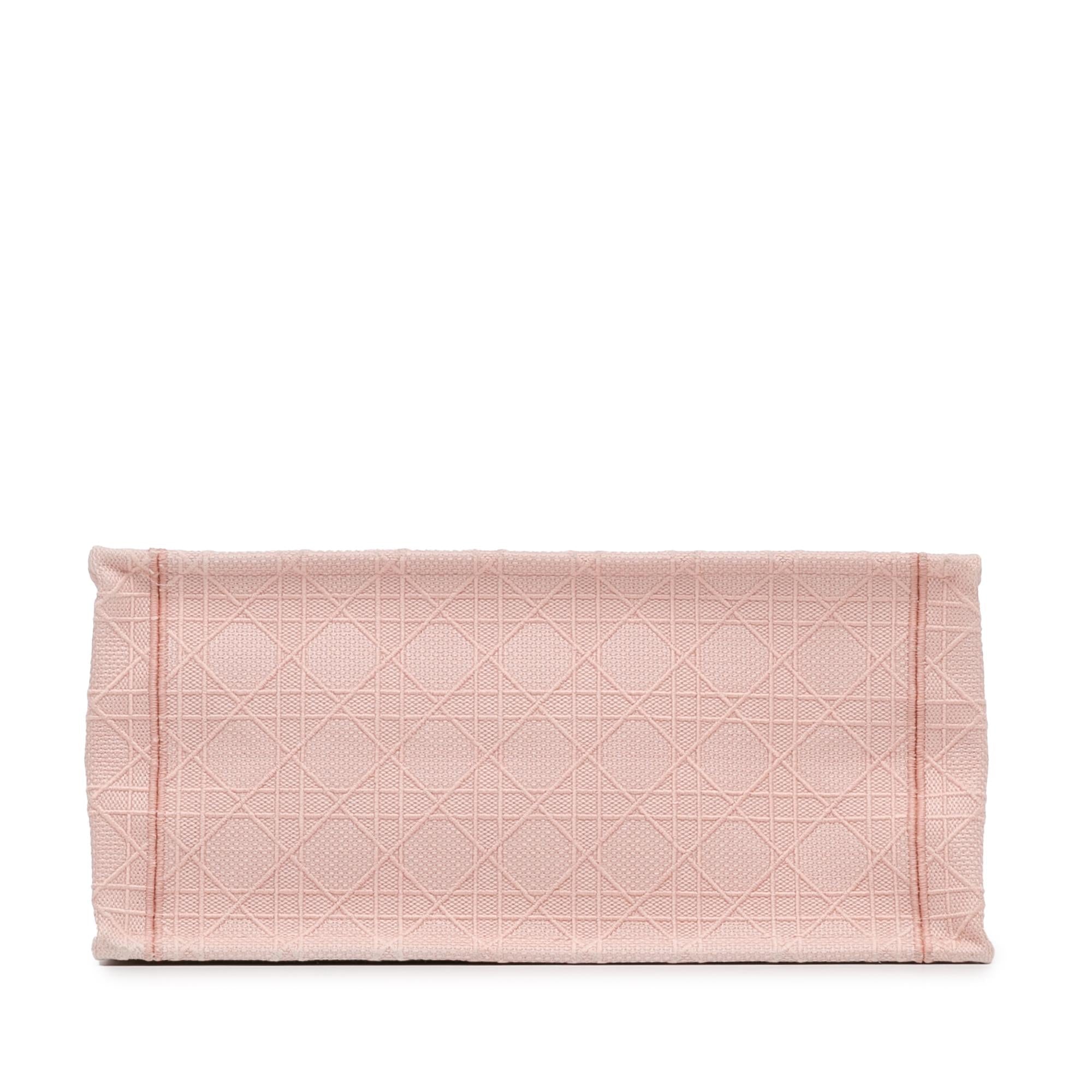 Dior Medium Cannage Embroidered Book Tote (SHG-ndQLhS)