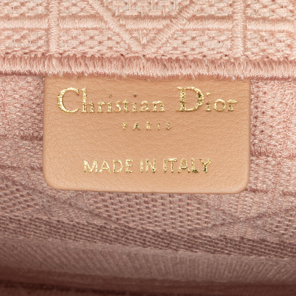 Dior Medium Cannage Embroidered Book Tote (SHG-ndQLhS)