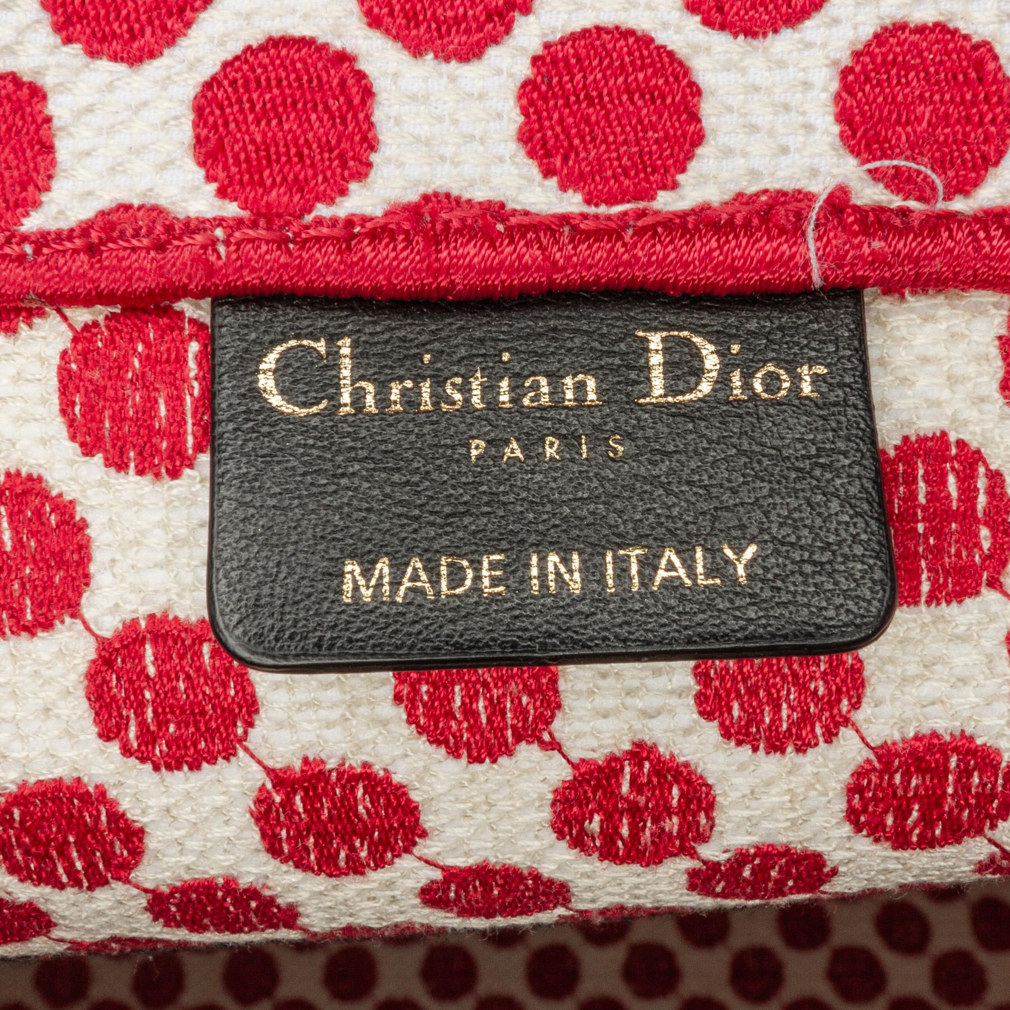 Dior Medium Dioramour Book Tote (SHG-RKATyi)