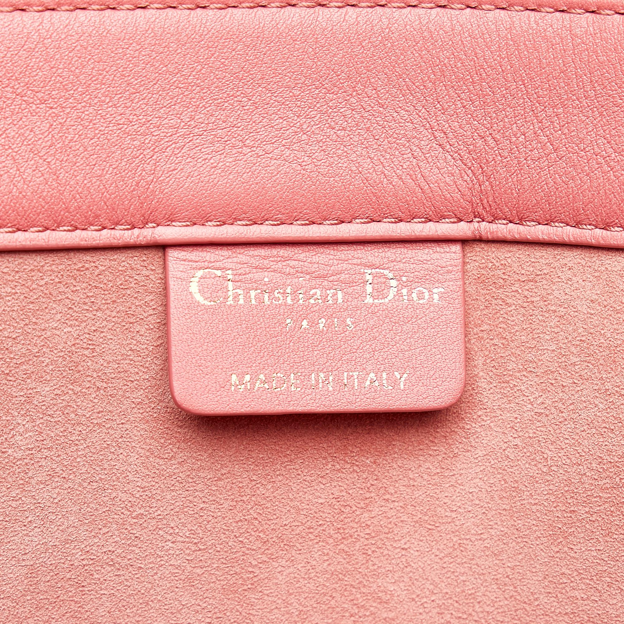 Dior Medium Embossed Book Tote (SHG-b9E8ys)