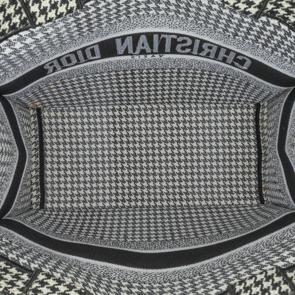 Dior Medium Houndstooth Book Tote (SHG-LsZQ4L)