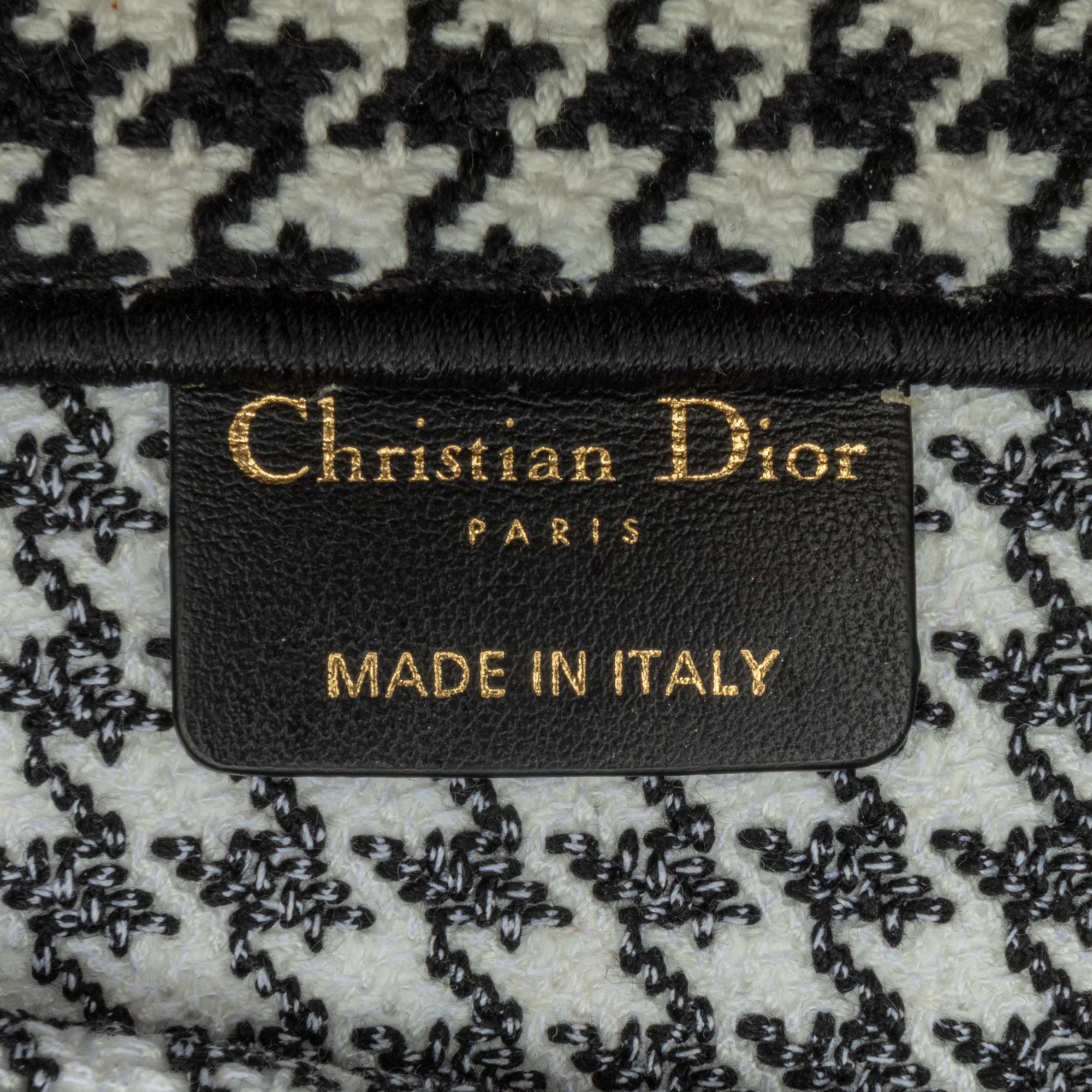 Dior Medium Houndstooth Book Tote (SHG-LsZQ4L)