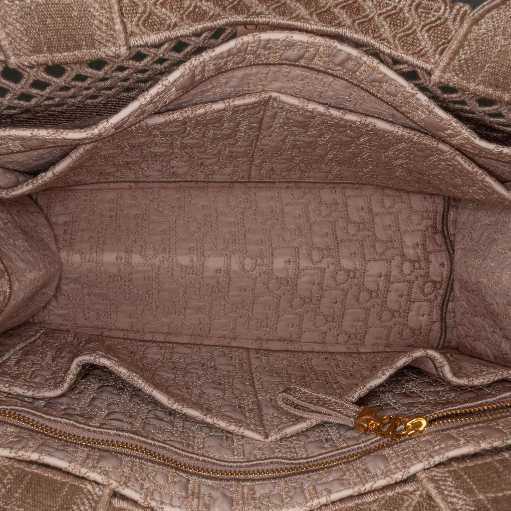 Dior Medium Mesh Book Tote (SHG-aQJ0hh)