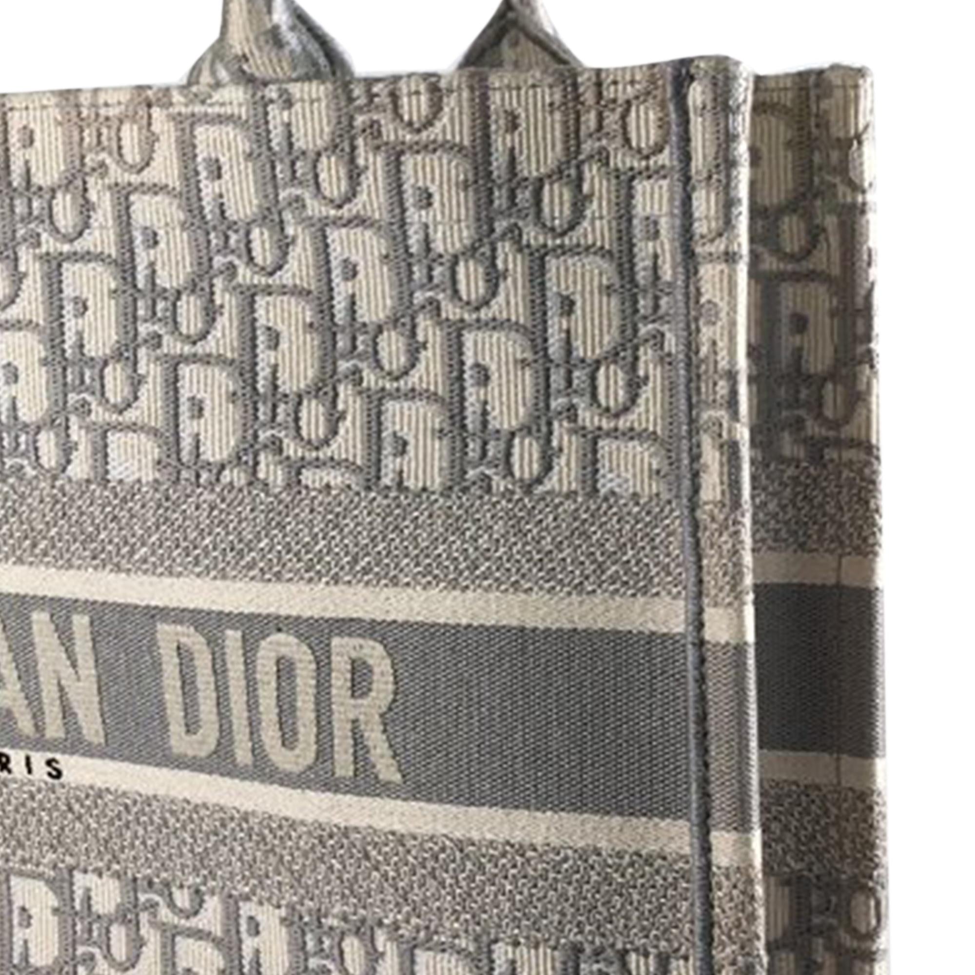 Dior Medium Oblique Book Tote (SHG-0MlMyG)