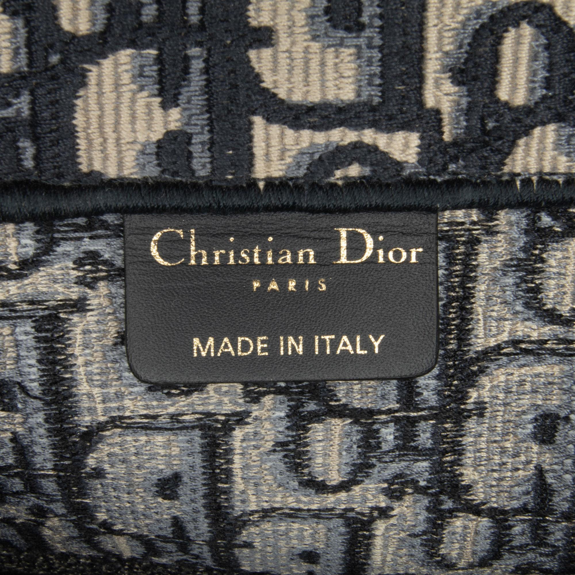 Dior Medium Oblique Book Tote (SHG-i156yy)
