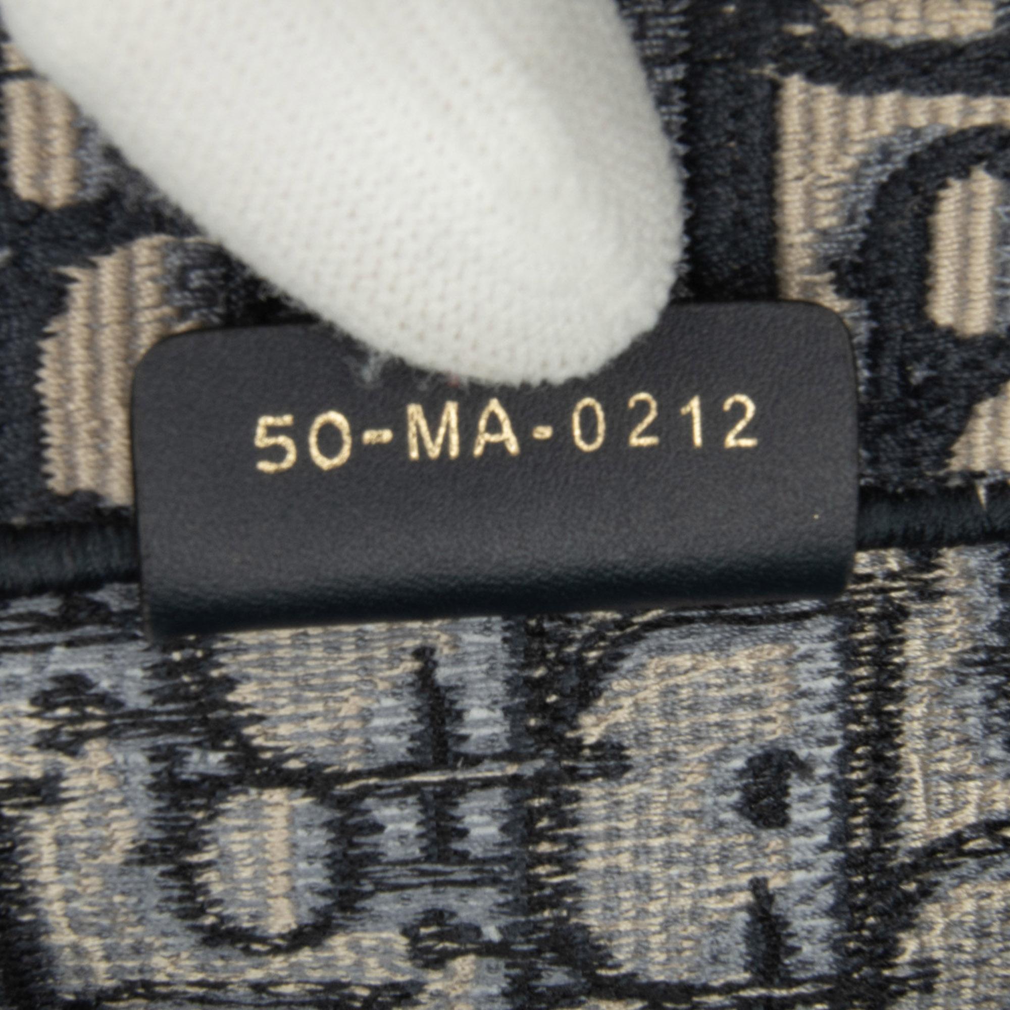 Dior Medium Oblique Book Tote (SHG-i156yy)