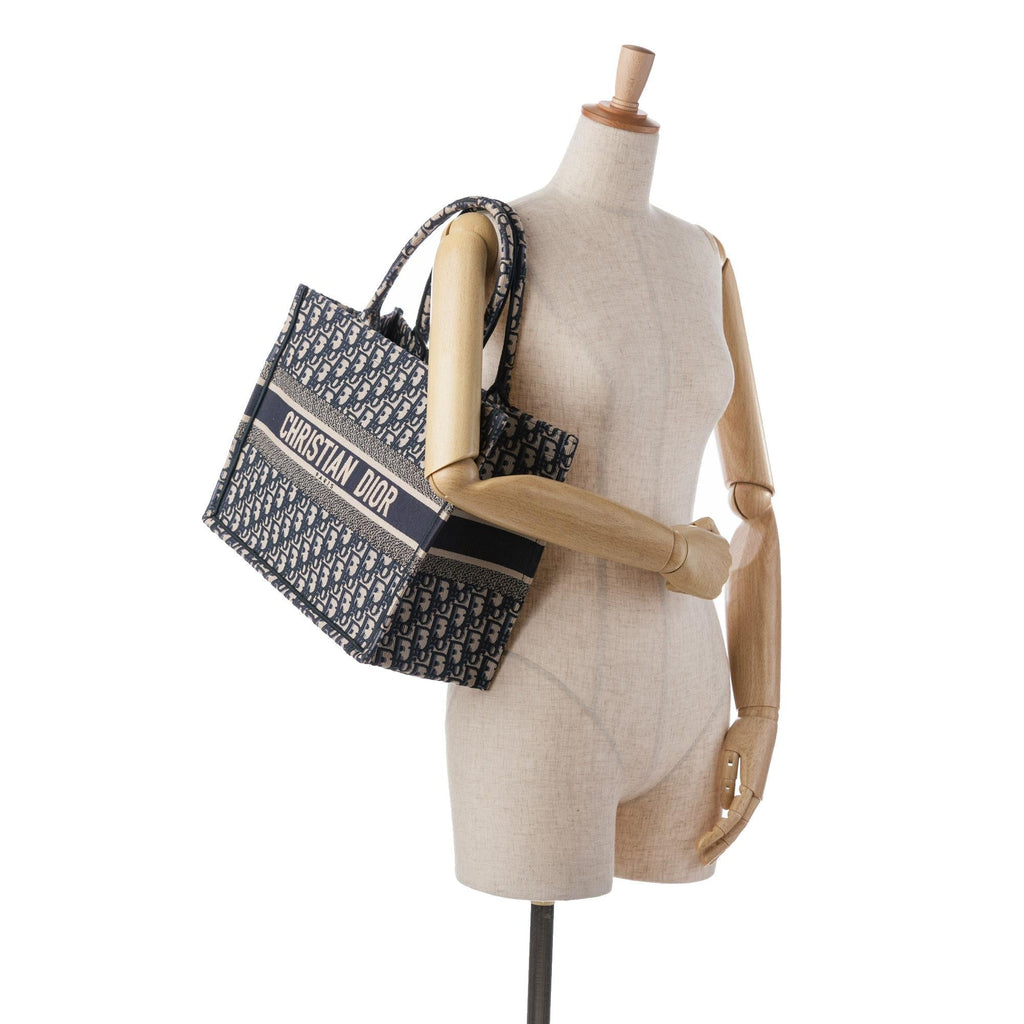 Dior Medium Oblique Book Tote (SHG-i156yy)