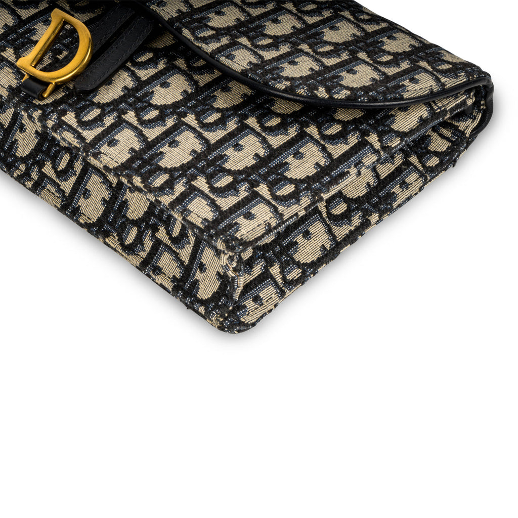 Oblique Saddle Clutch