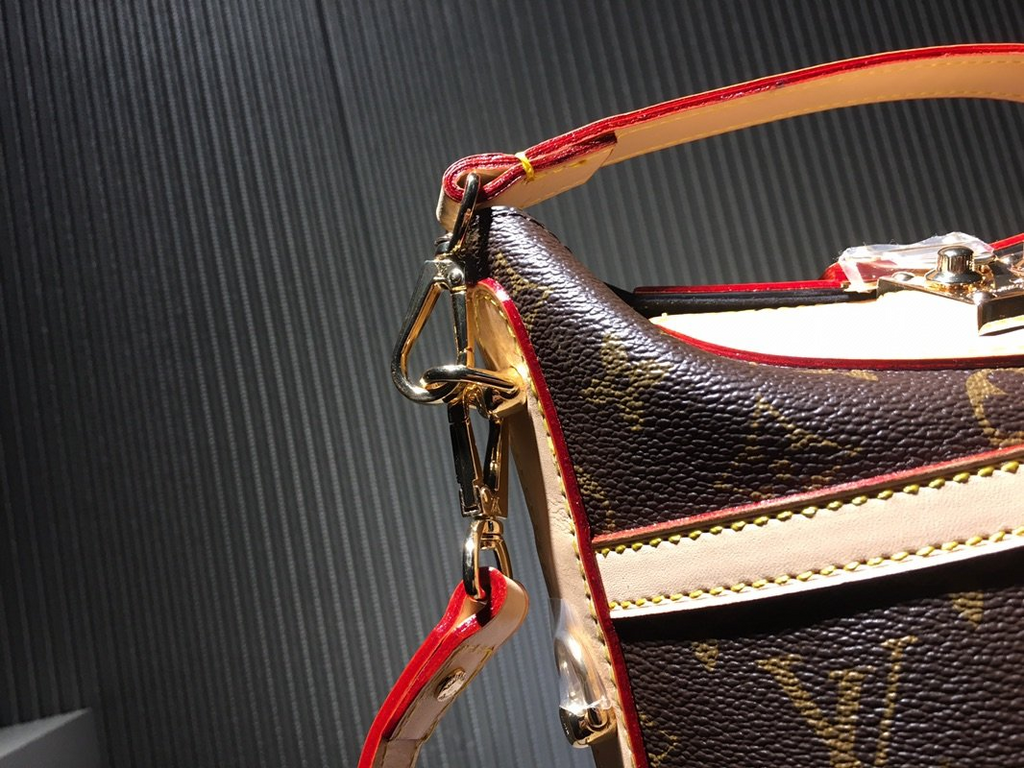 Elite Carryalls