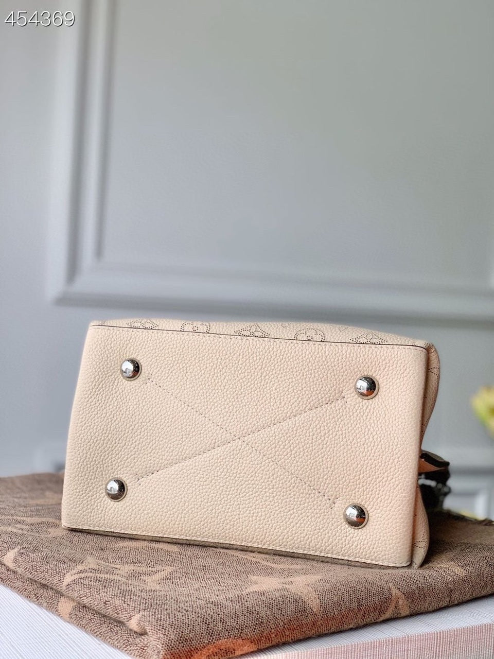 Louis Vuitton Muria Bucket Monogram Motif Beige For Women,  Shoulder Bags 9.8in/25cm Louis Vuitton M55801