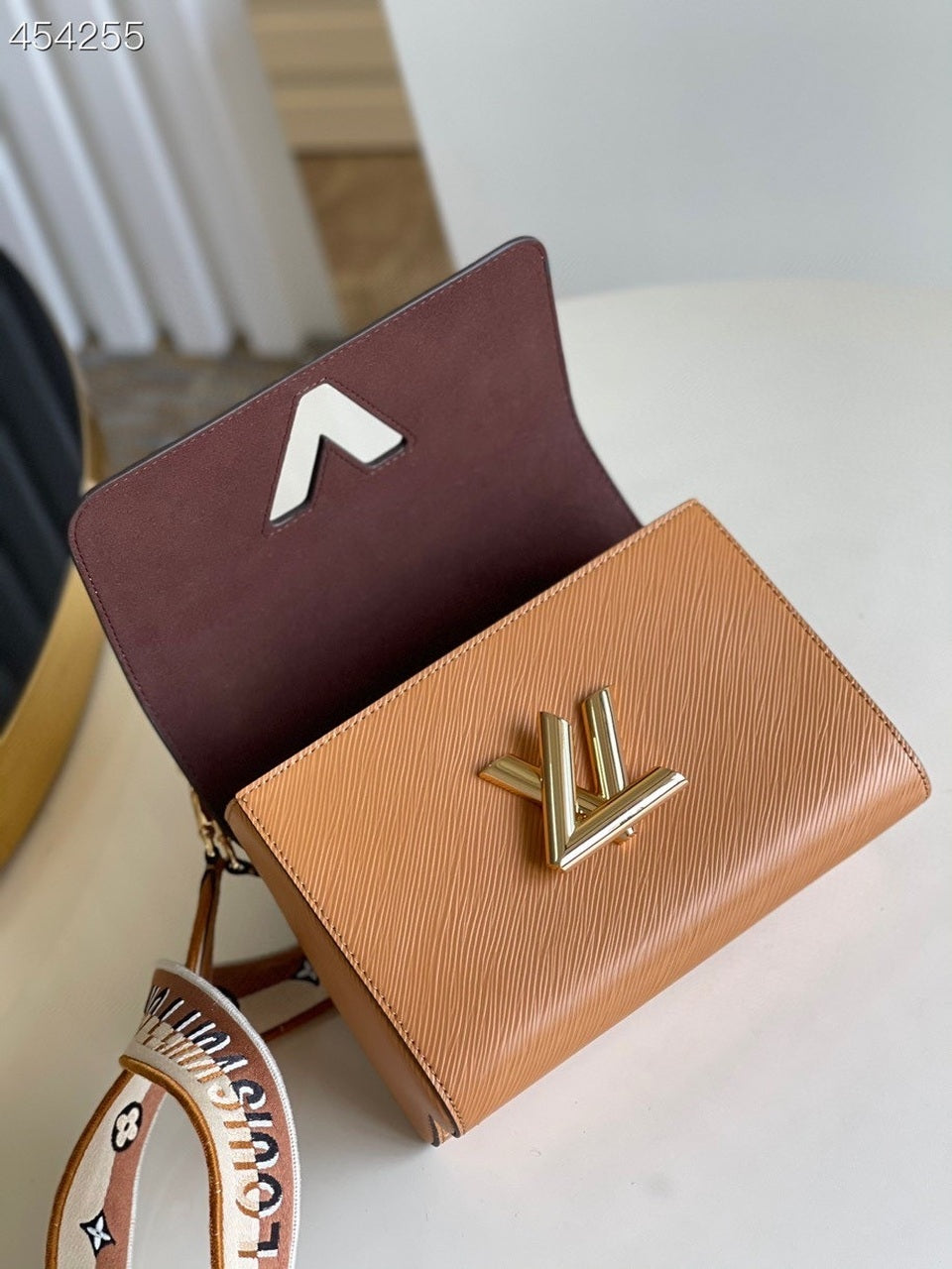 Louis Vuitton Twist MM Monogram Blossoms Honey Gold For Women, WoHandbag, Shoulder And Crossbody Bags 9.1in/23cm Louis Vuitton M57506