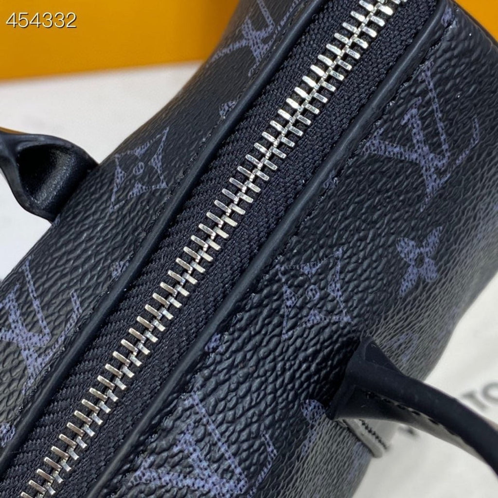 Louis Vuitton Keepall XS Monogram Eclipse Canvas For Men, Bags, Shoulder And Crossbody Bags 8.3in/21cm Louis Vuitton M45947