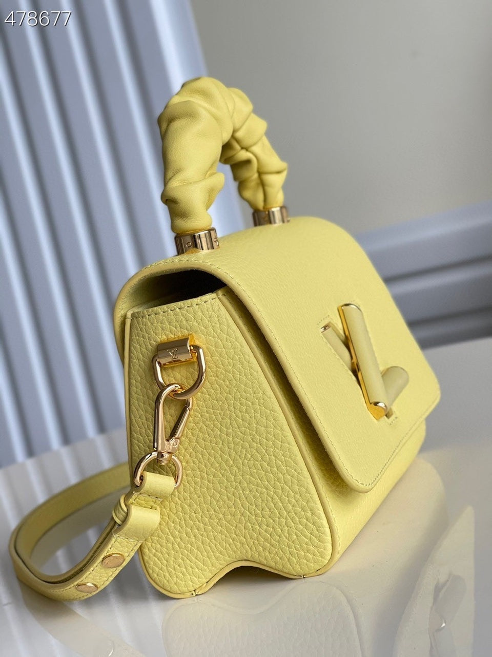 Louis Vuitton Twist PM Ginger Yellow For Women, WomenÃƒÂ¢Ã¢â€šÂ¬Ã¢â€žÂ¢s Handbags, Shoulder And Crossbody Bags 7.1in/18cm Louis Vuitton M58571