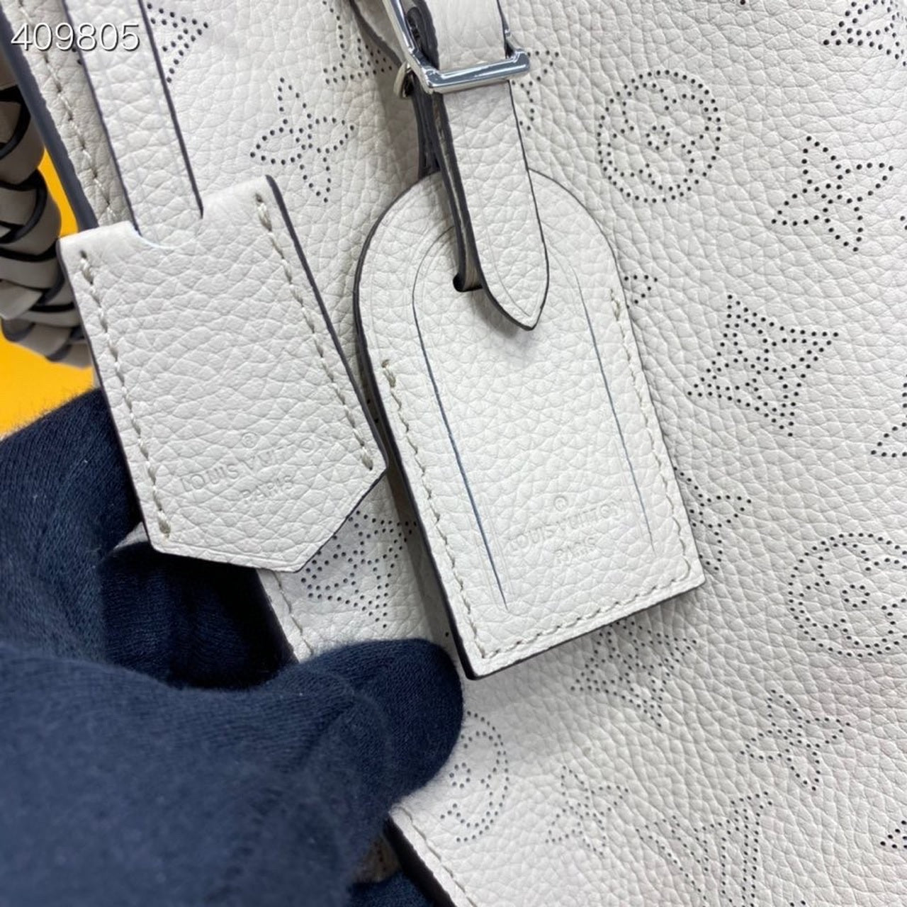 Louis Vuitton Muria Bucket Bag Snow White For Women,  Shoulder And Crossbody Bags 9.8in/25cm Louis Vuitton M58483