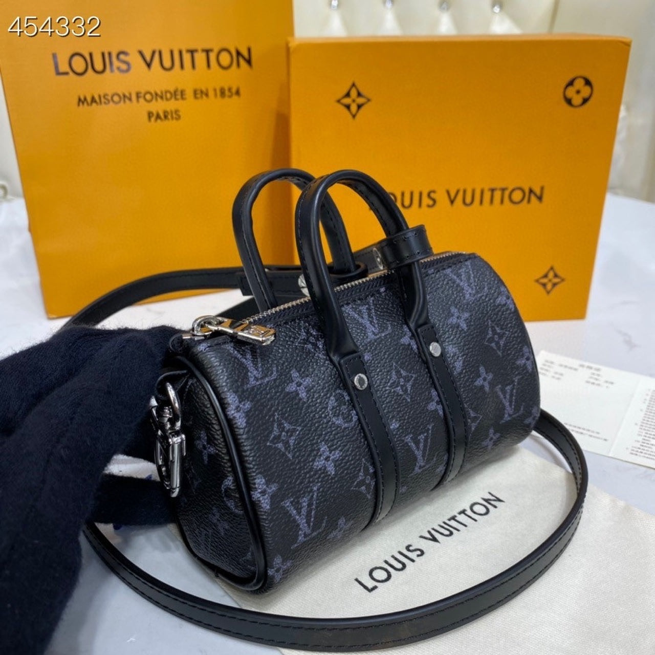Louis Vuitton Keepall XS Monogram Eclipse Canvas For Men, Bags, Shoulder And Crossbody Bags 8.3in/21cm Louis Vuitton M45947