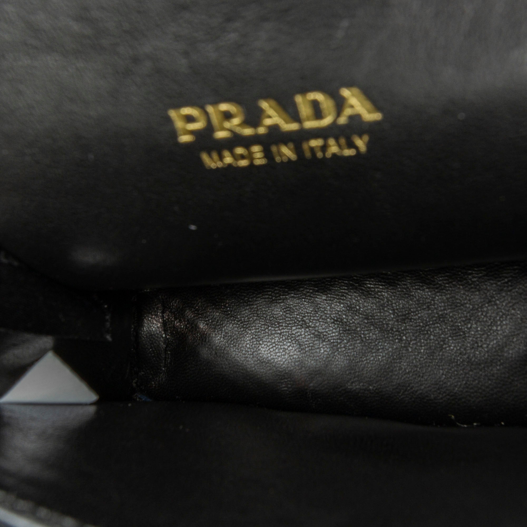 Prada Cahier Crossbody Bag SiLouis Vuittoner Embossed Leather