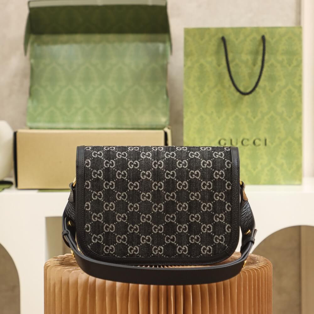 Gucci 602204 shoulder bag bag Leather black