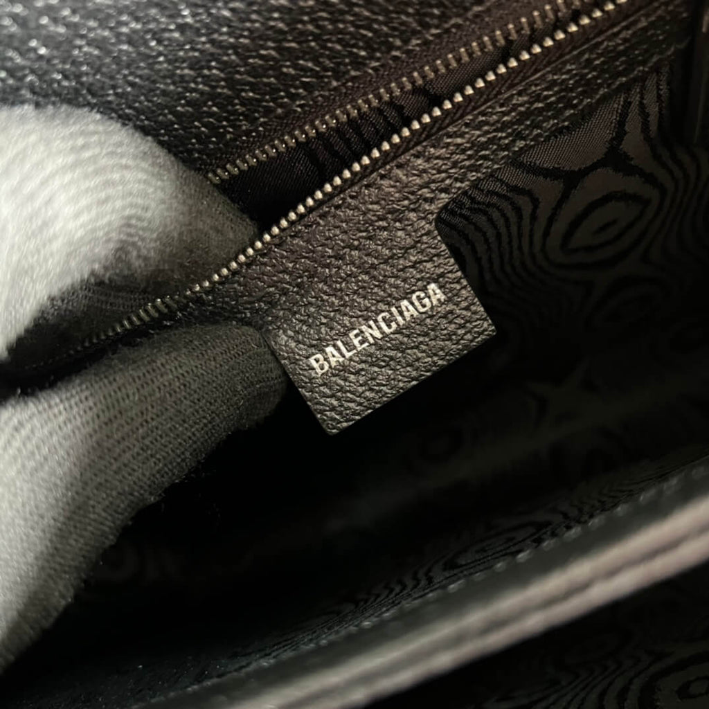 Gucci silver BB shoulder crossbody bag black Co branded style 680119