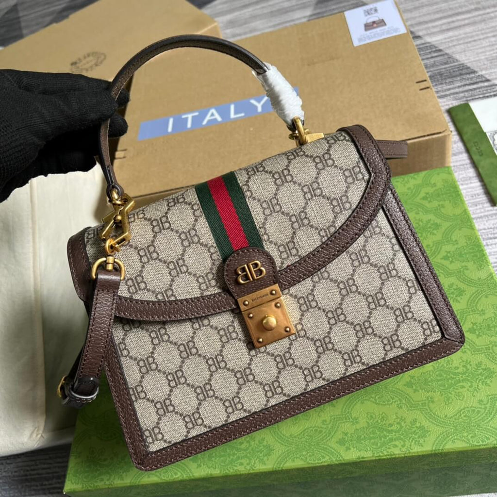 Gucci gold BB shoulder crossbody bag brown Co branded style 680119