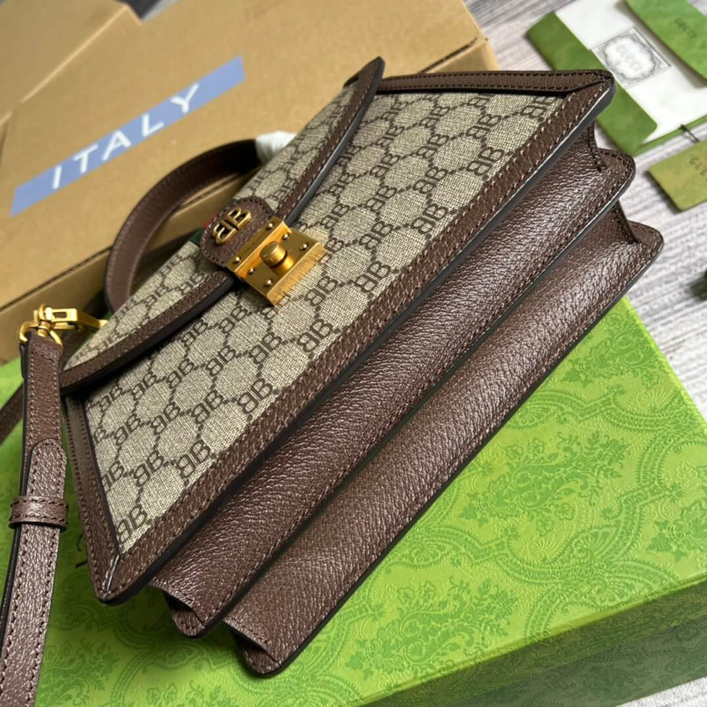 Gucci gold BB shoulder crossbody bag brown Co branded style 680119