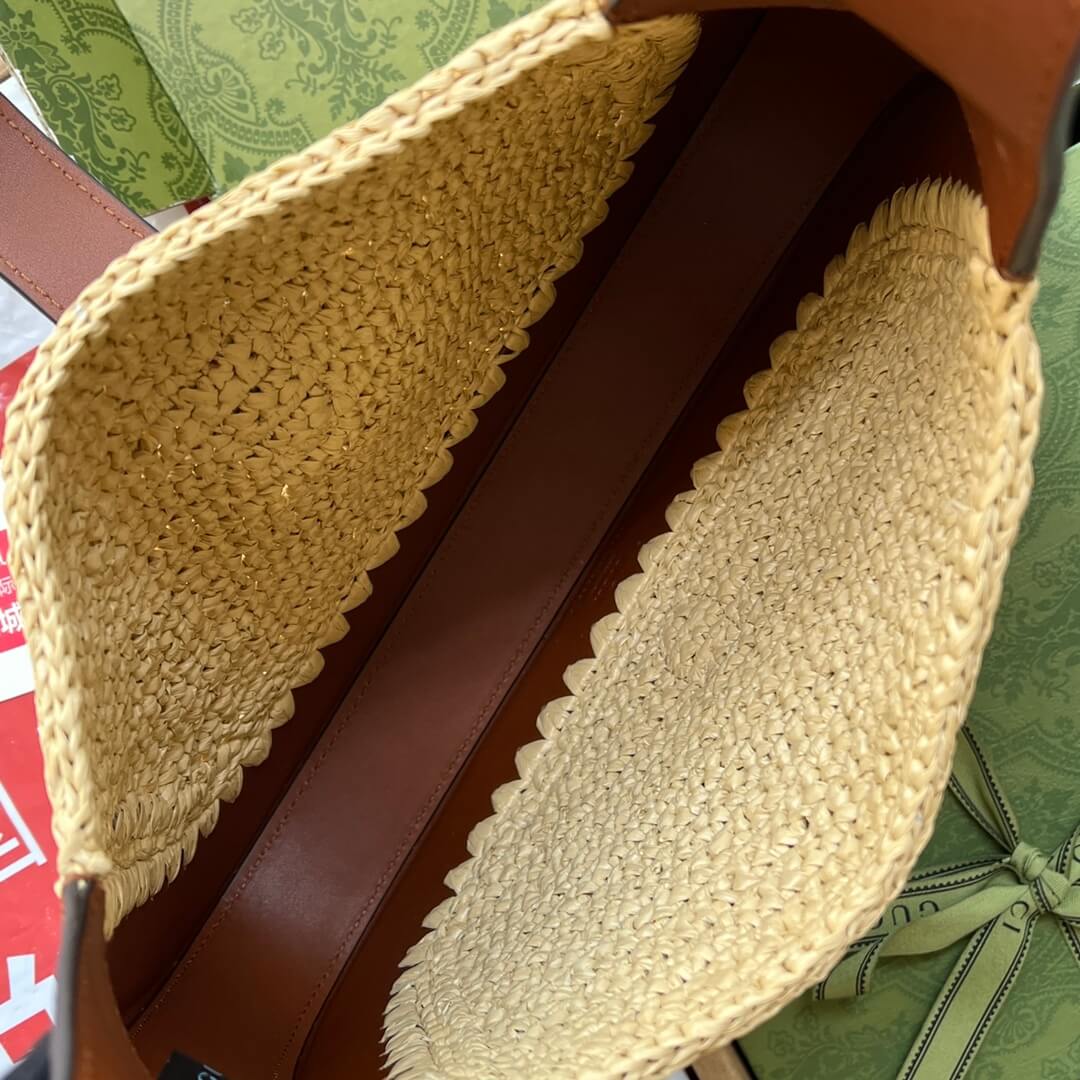 Gucci 636709 woven subaxillary bag 27cm brown cowhide