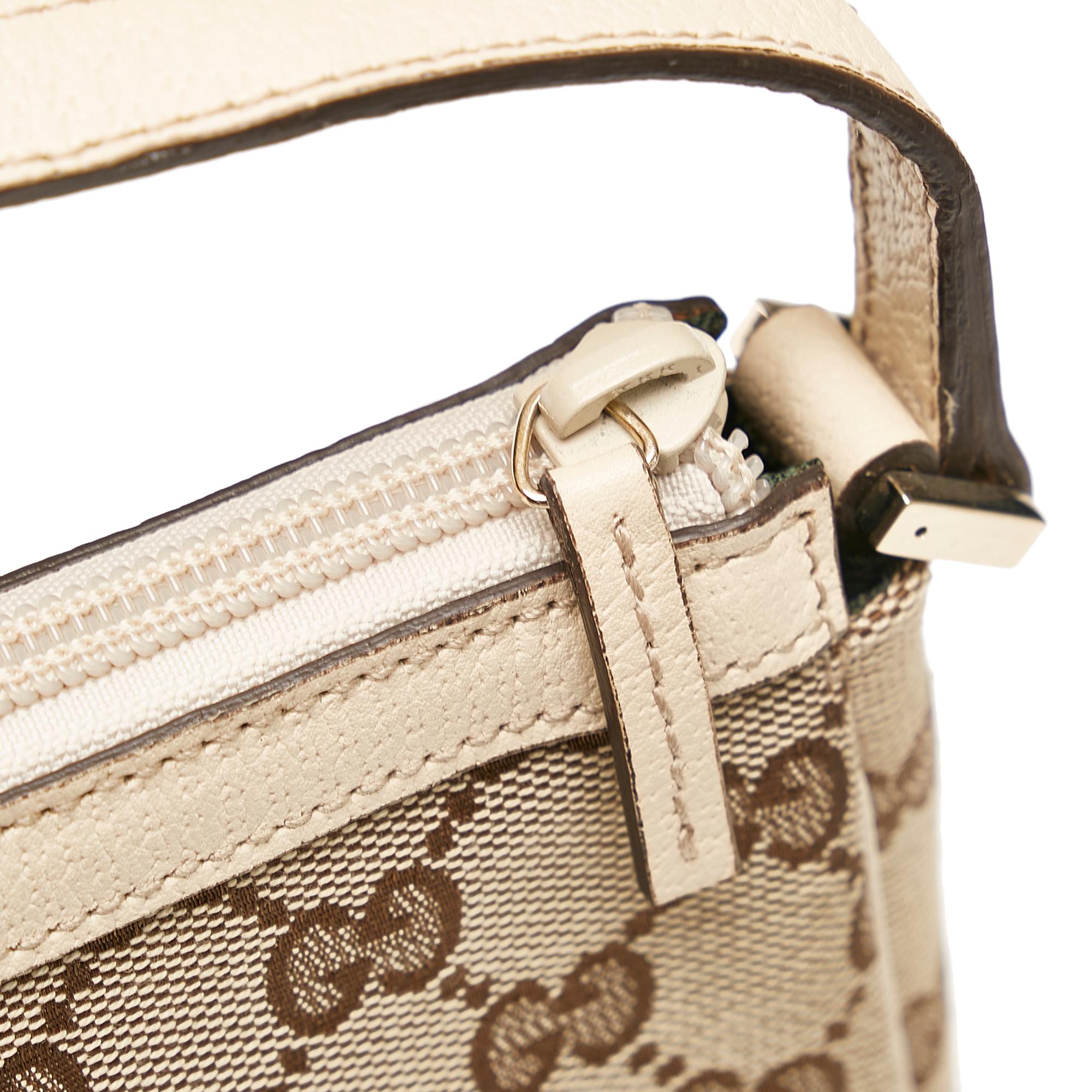 Gucci Abbey Gucci Canvas Baguette (SHG-29370)
