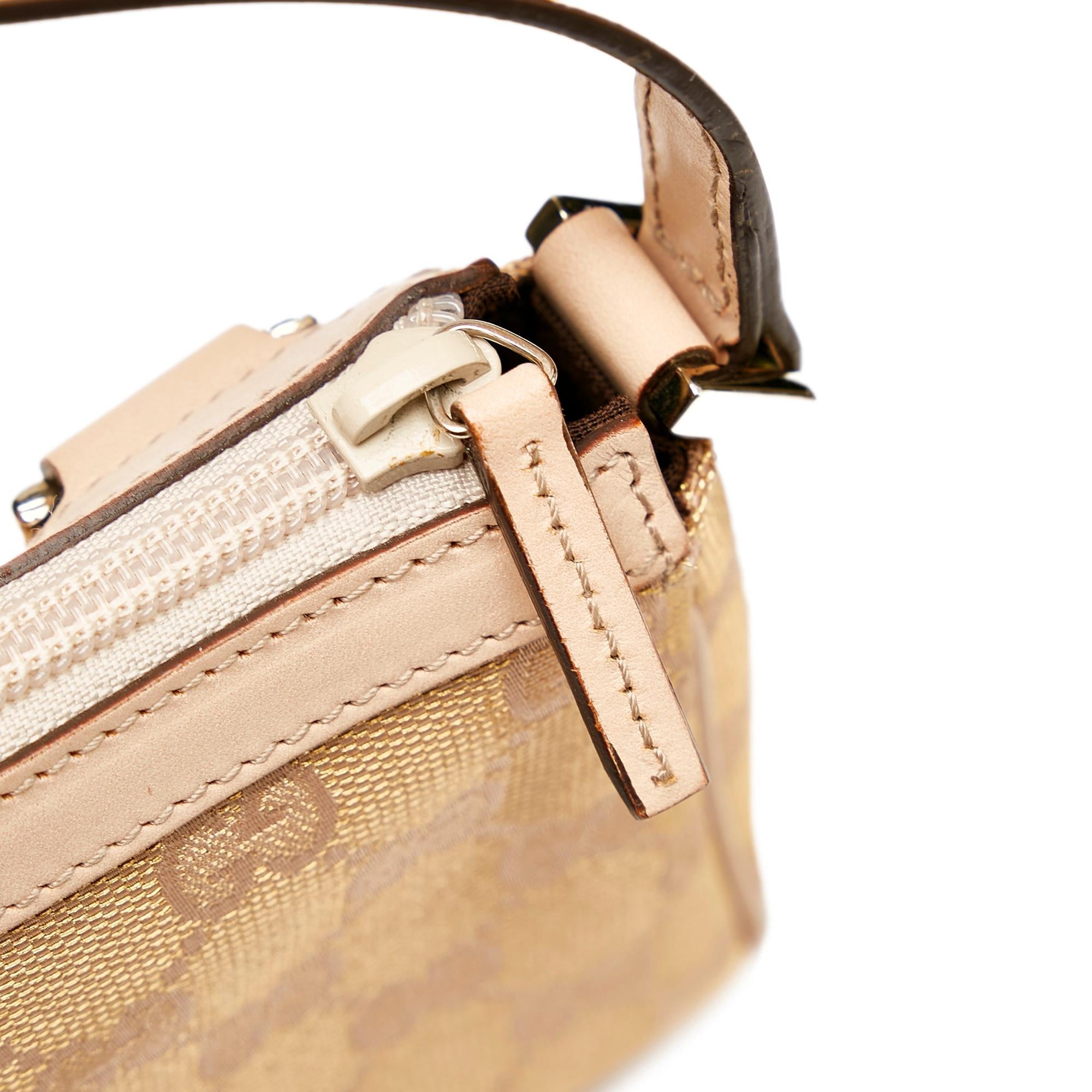 Gucci Abbey Gucci Canvas Baguette (SHG-29559)