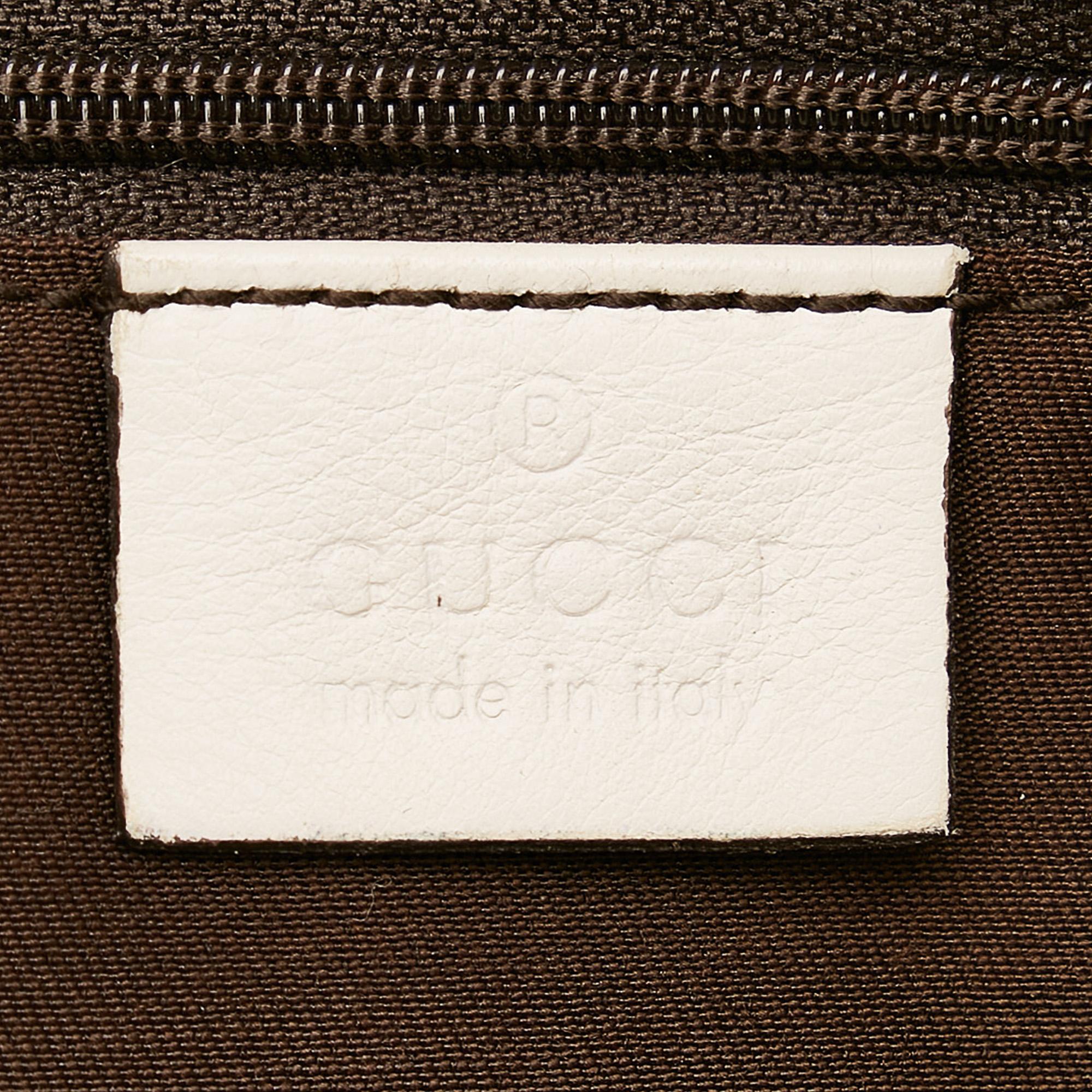 Gucci Abbey Gucci Canvas Shoulder Bag (SHG-29543)