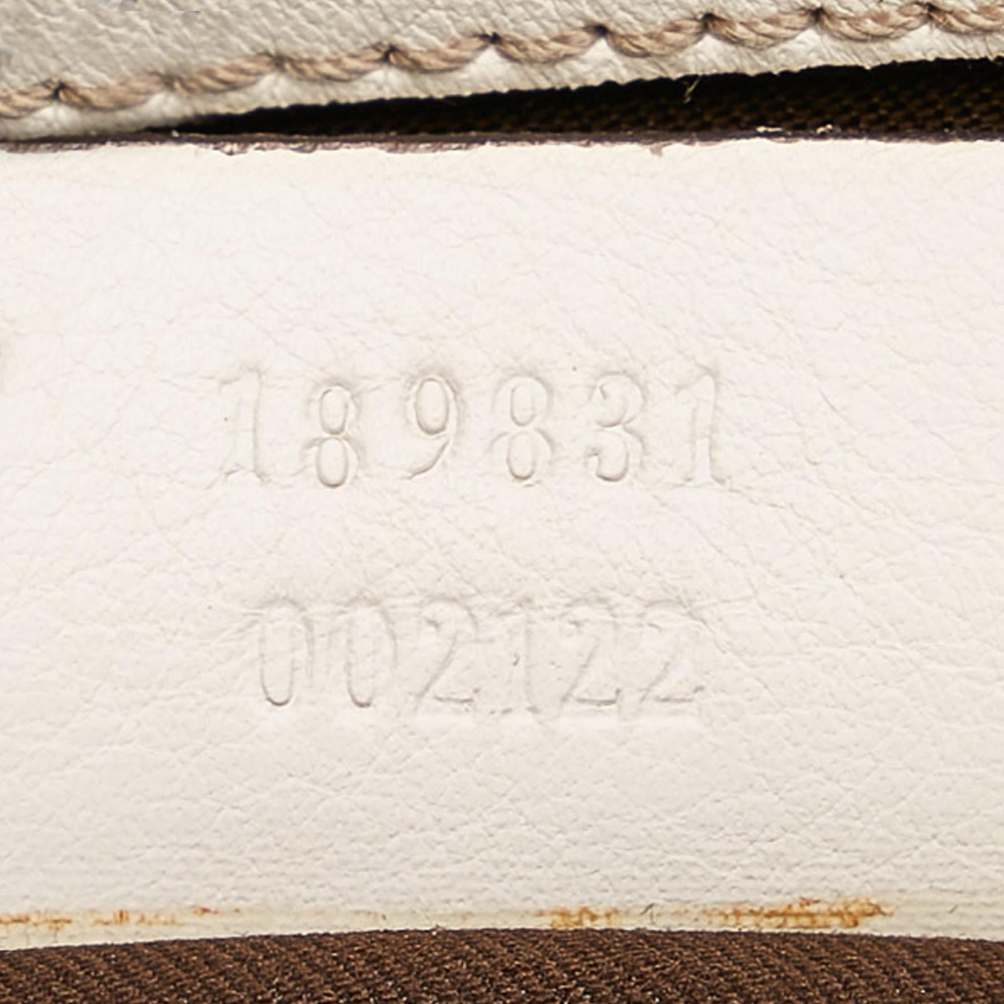 Gucci Abbey Gucci Canvas Shoulder Bag (SHG-29543)